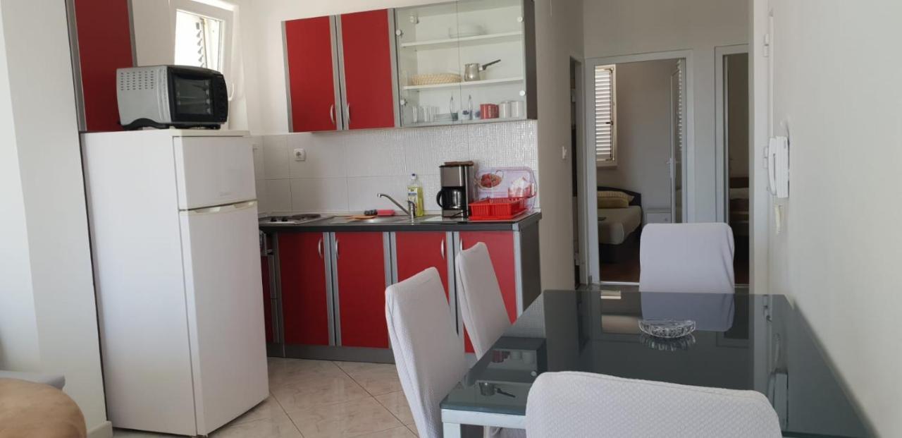 Apartments Diva Novalja Luaran gambar