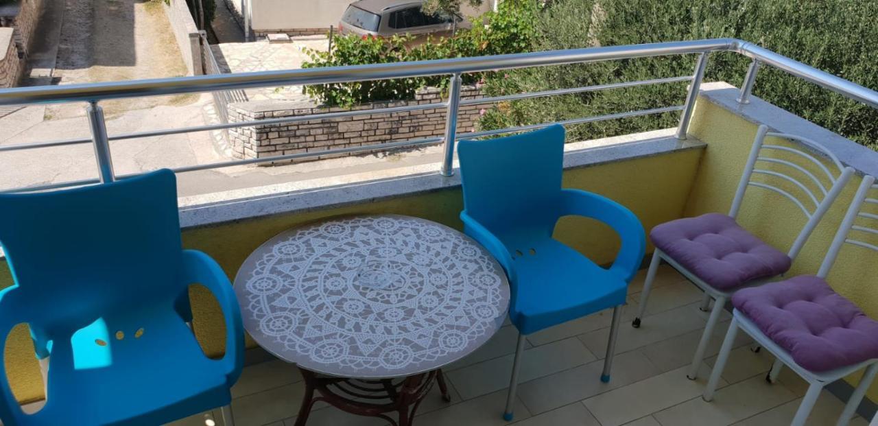 Apartments Diva Novalja Luaran gambar