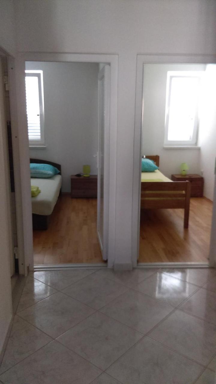 Apartments Diva Novalja Luaran gambar