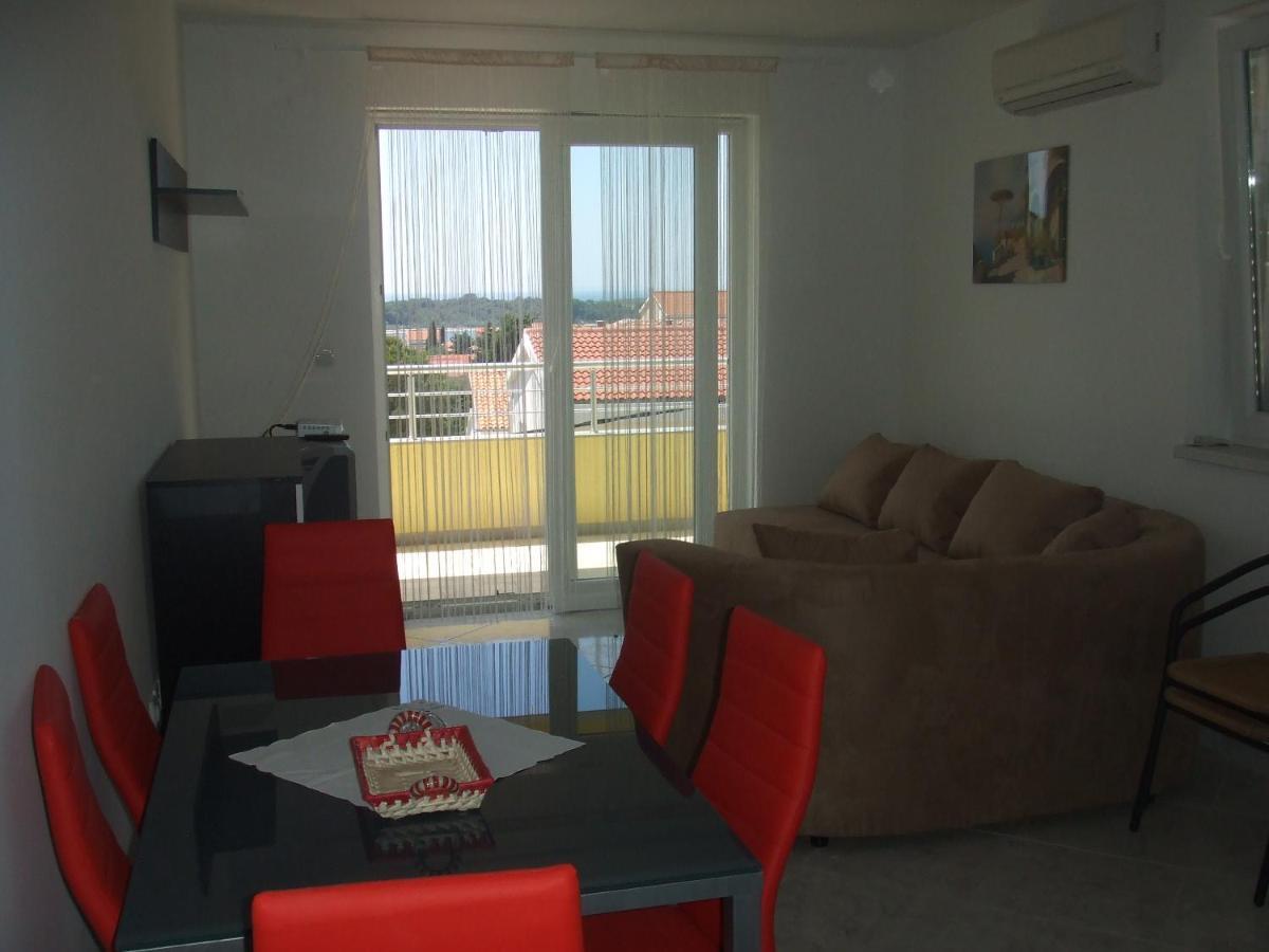 Apartments Diva Novalja Bilik gambar