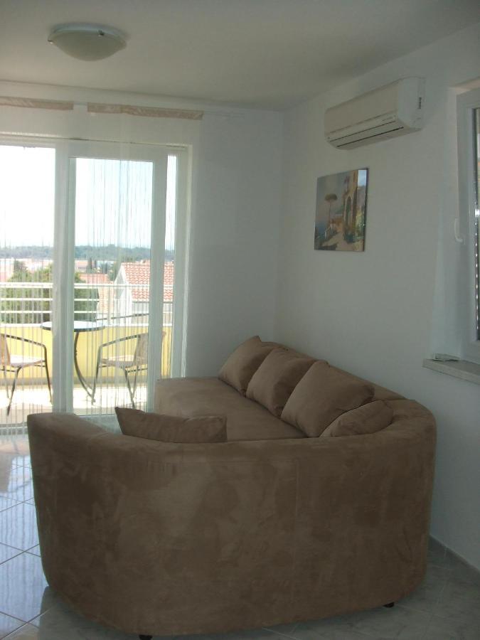 Apartments Diva Novalja Bilik gambar